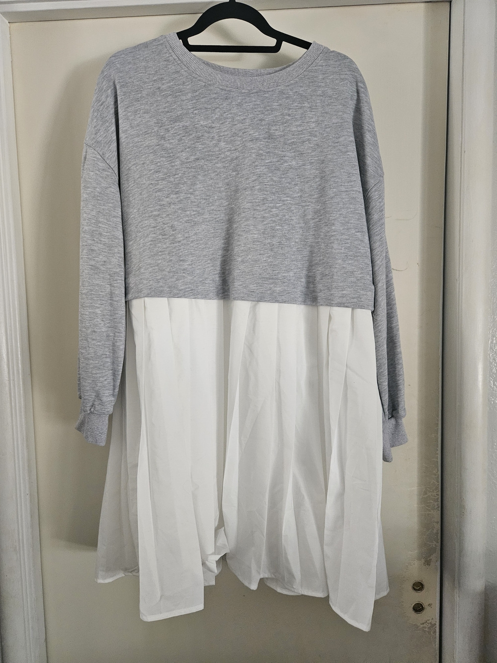 Gray and White Layered Knit Scoop-Neck Sweatshirt Dress